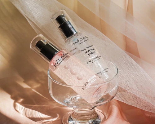 Cấp ẩm - phục hồi - chống lão hóa cùng Gel dưỡng ẩm đa năng Mádara